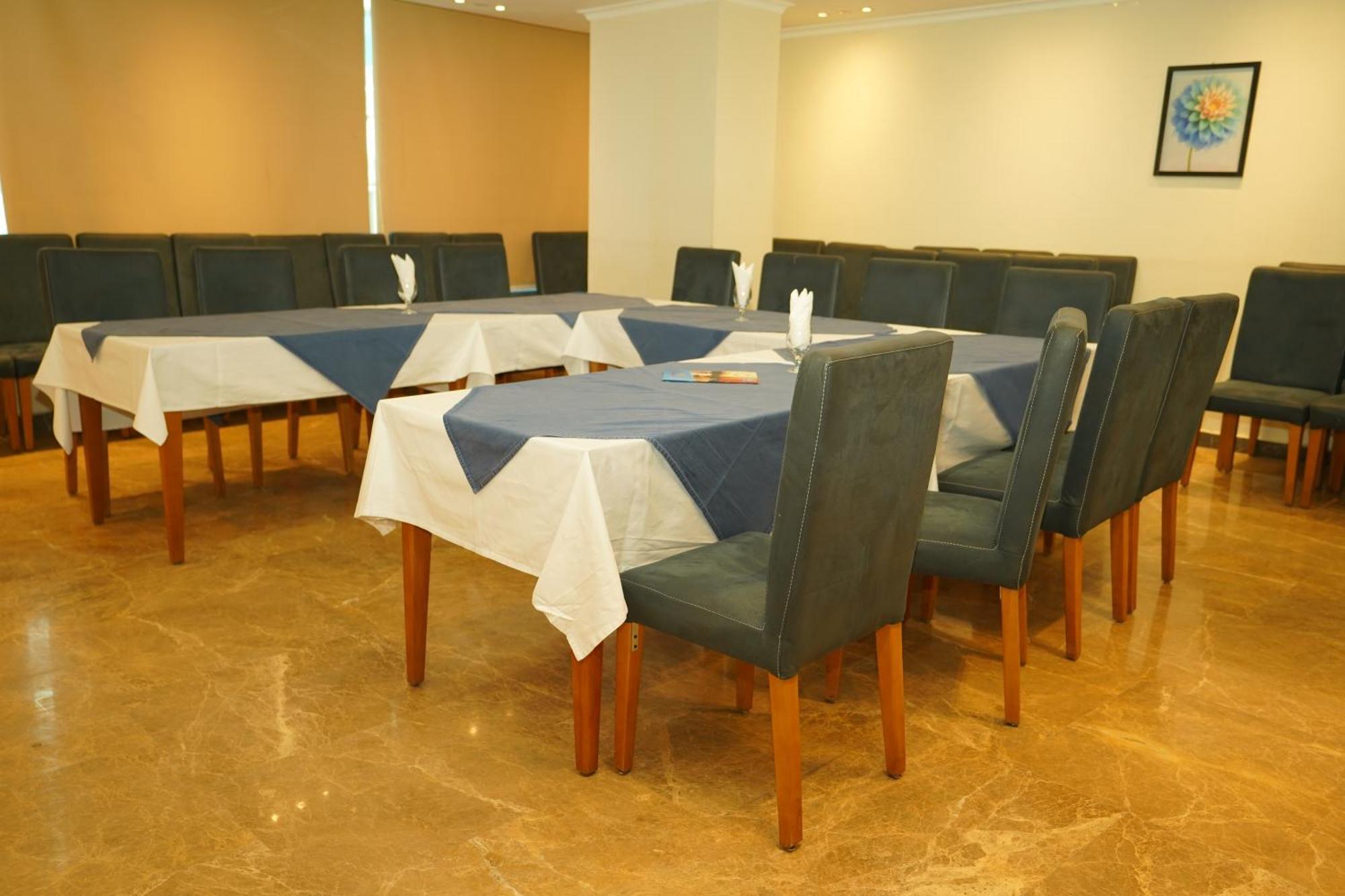 Al Fanar Azur Hotel Sohag Esterno foto